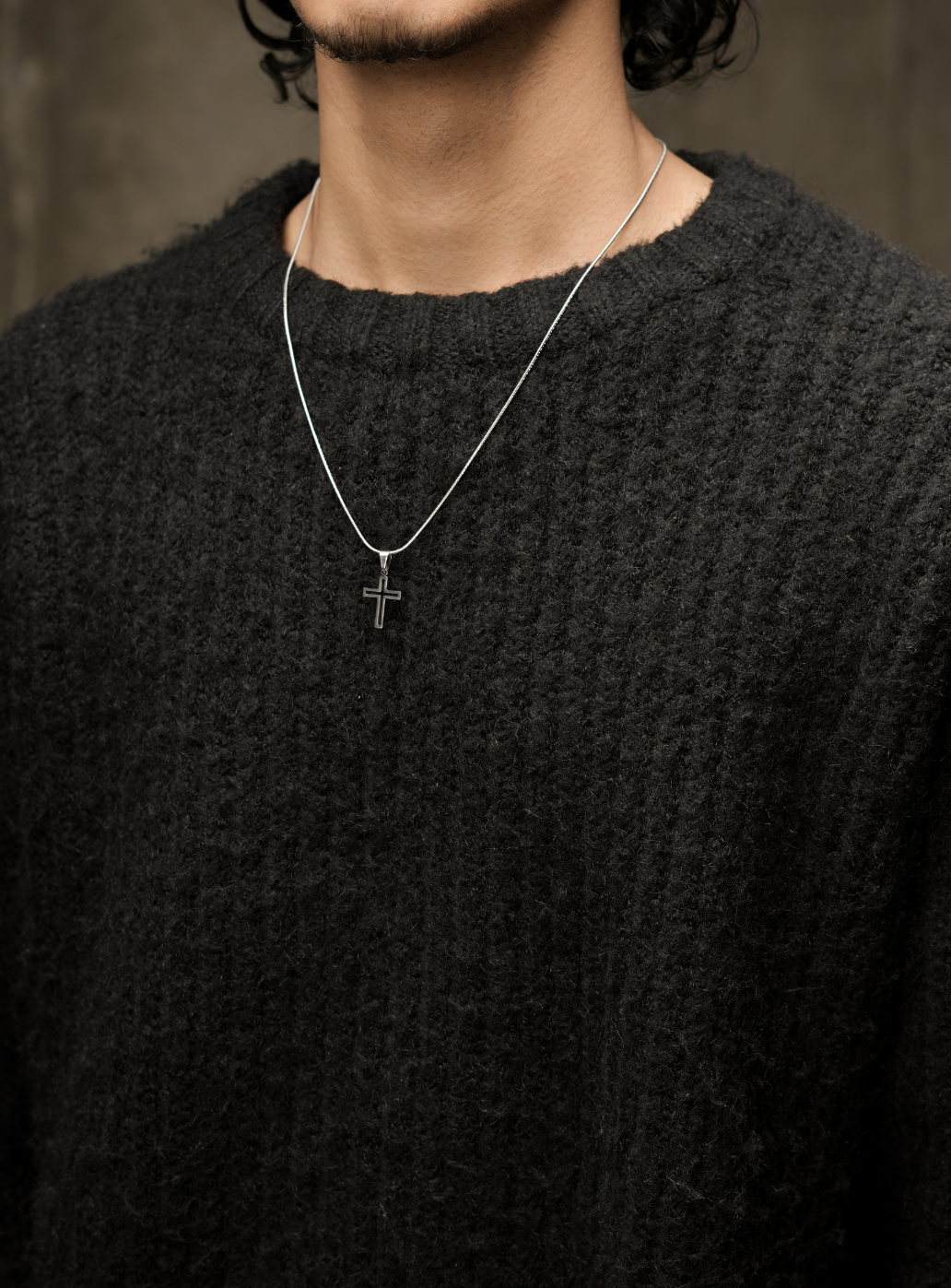 Contour Cross Pendant