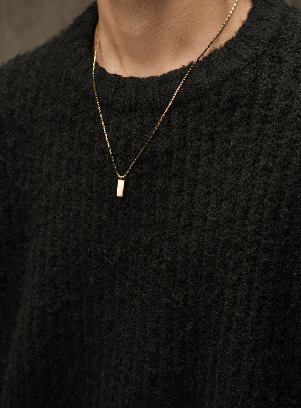 Golden Signet Pendant with Chain