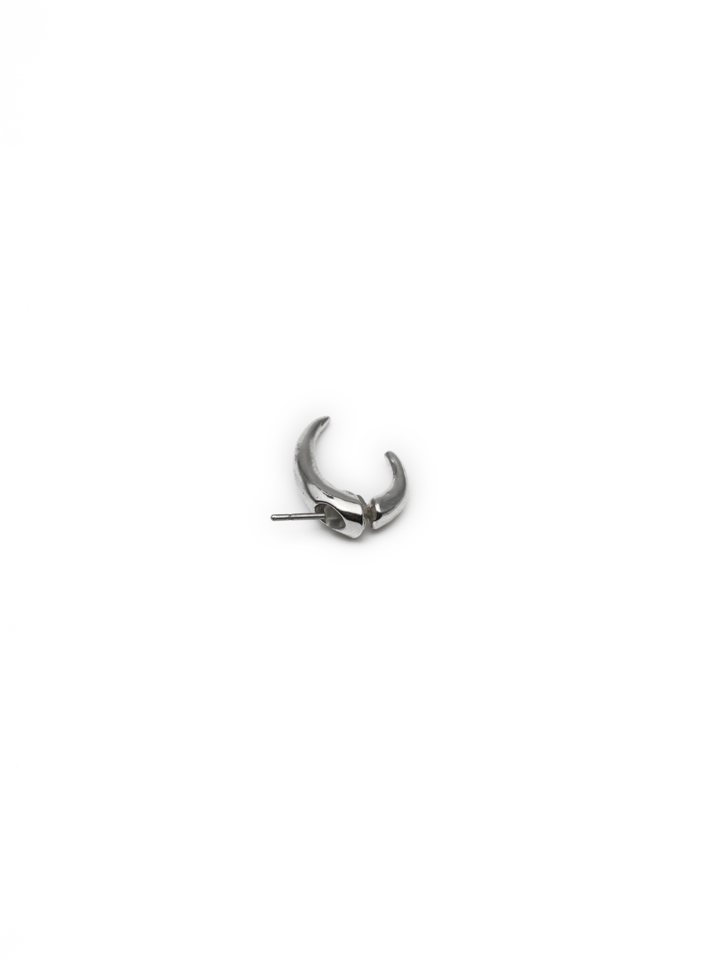 Claw earring