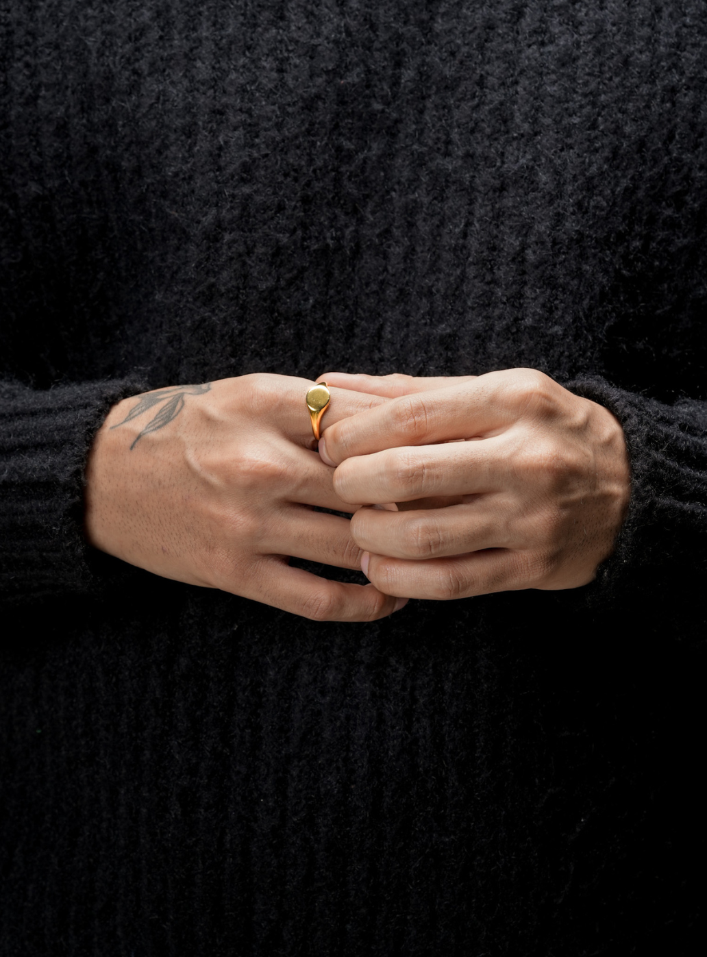 Circular Signet Ring (Golden)