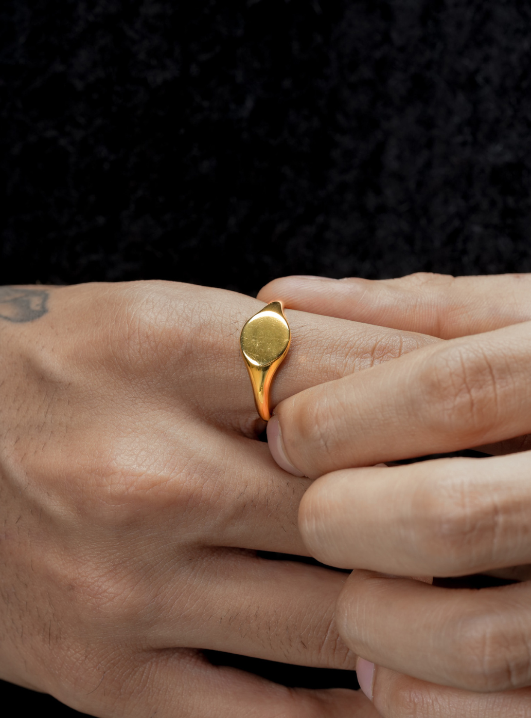 Circular Signet Ring (Golden)