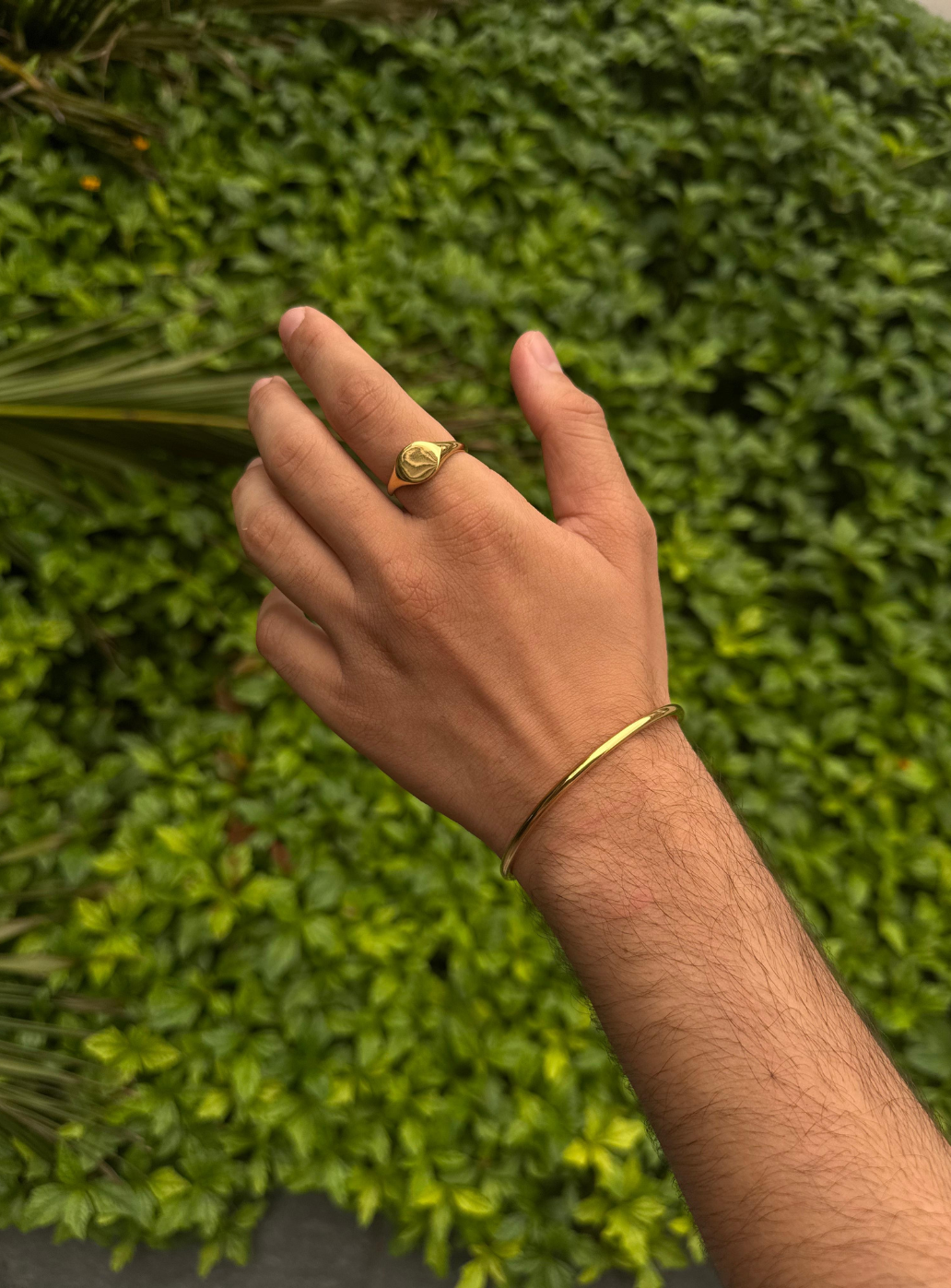 Minimal Cuff (Golden)