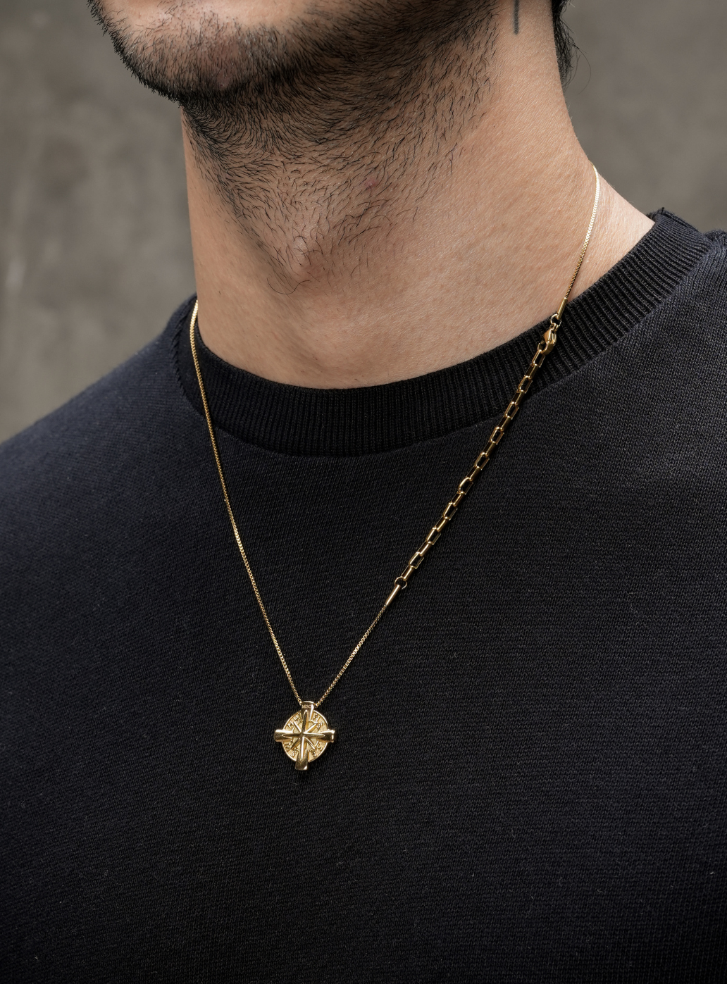 Compass Pendant with Chain (Golden)