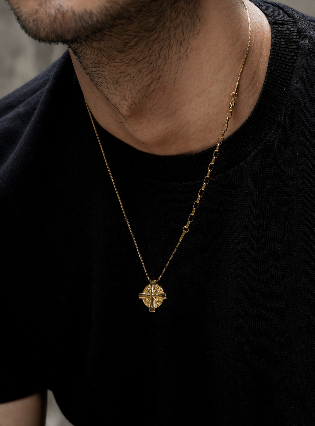 Compass Pendant with Chain (Golden)