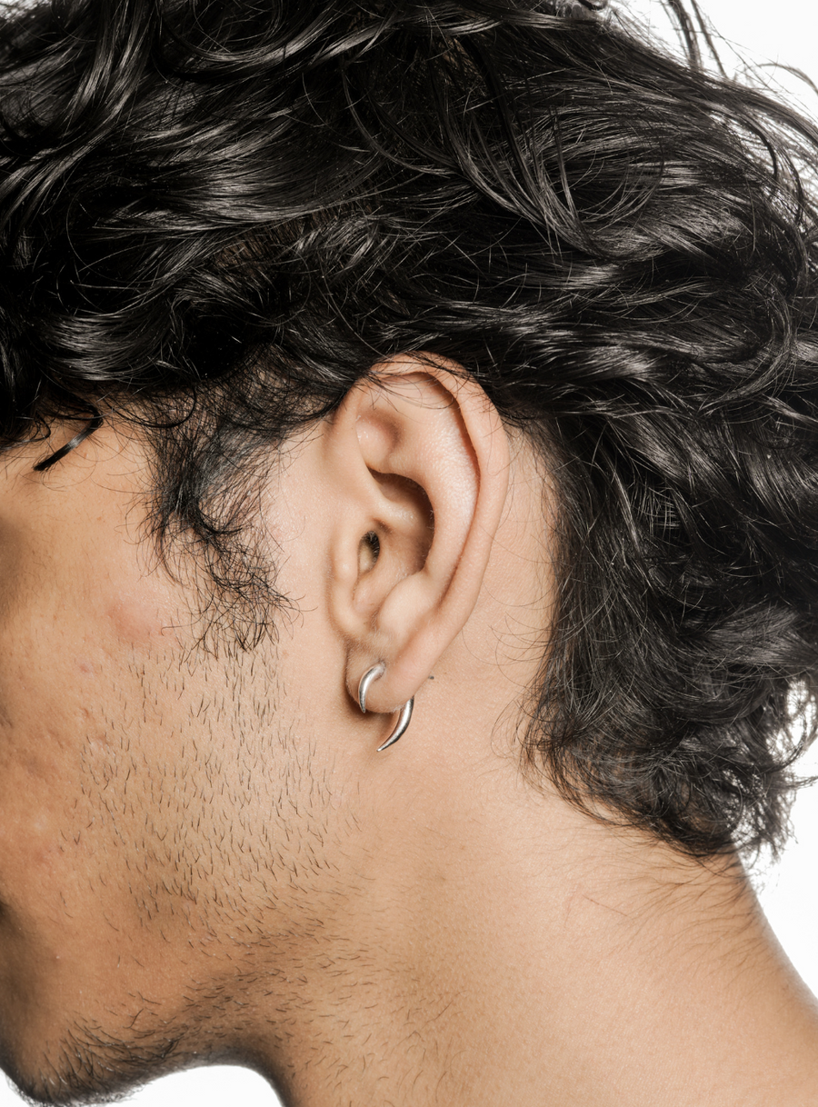 Claw earring