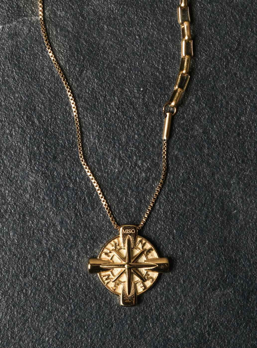 Compass Pendant with Chain (Golden)