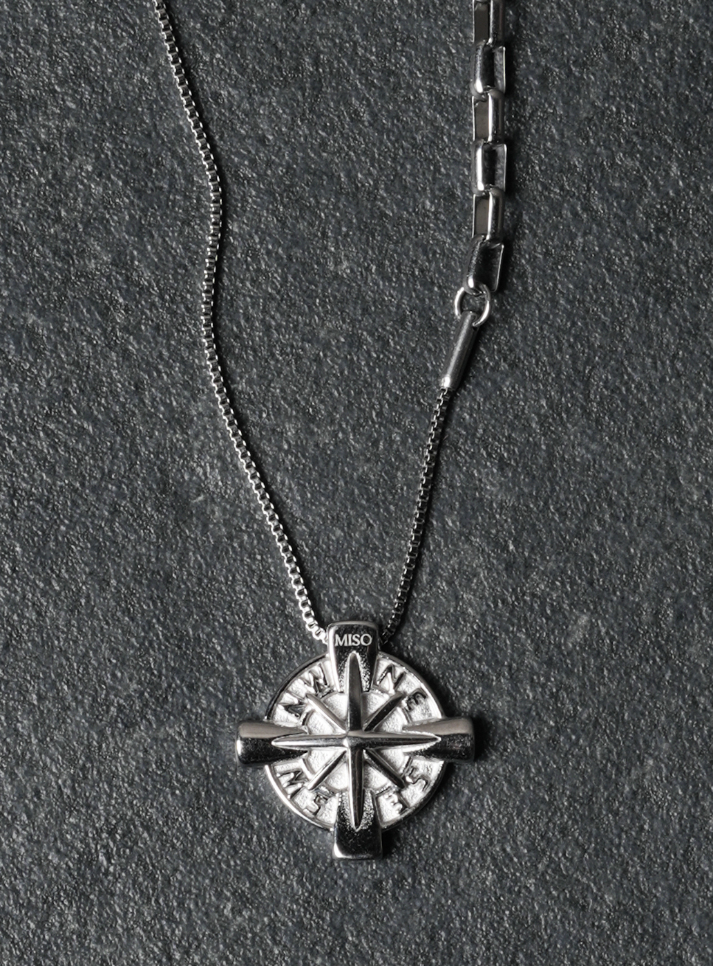 Compass Pendant with chain(Silver)