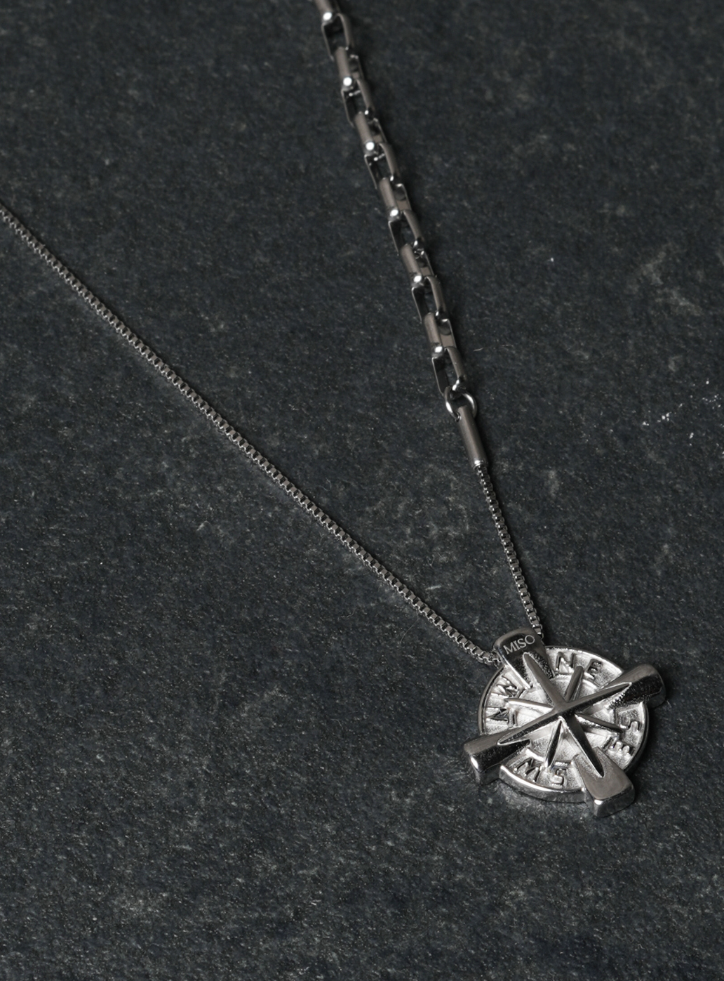 Compass Pendant with chain(Silver)