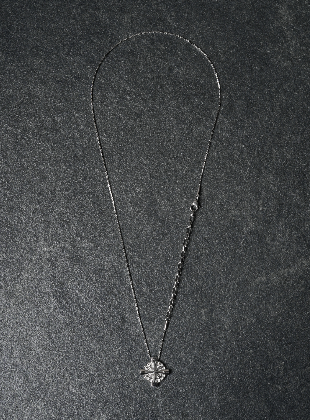 Compass Pendant with chain(Silver)