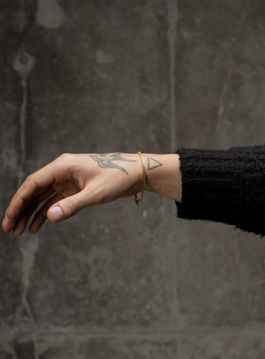 Cube Bracelet Golden (RAKHI SPECIAL)